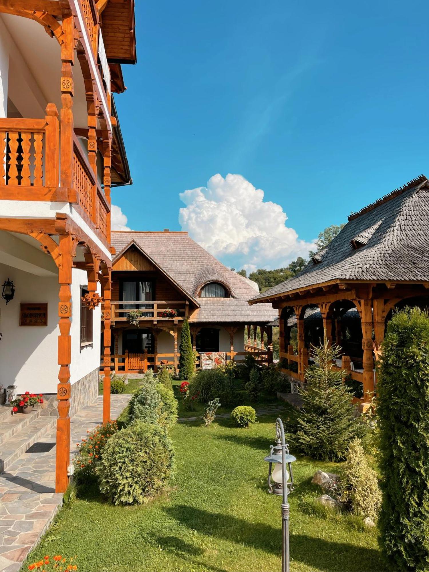 Glodeanca Hotel Ngoại thất bức ảnh
