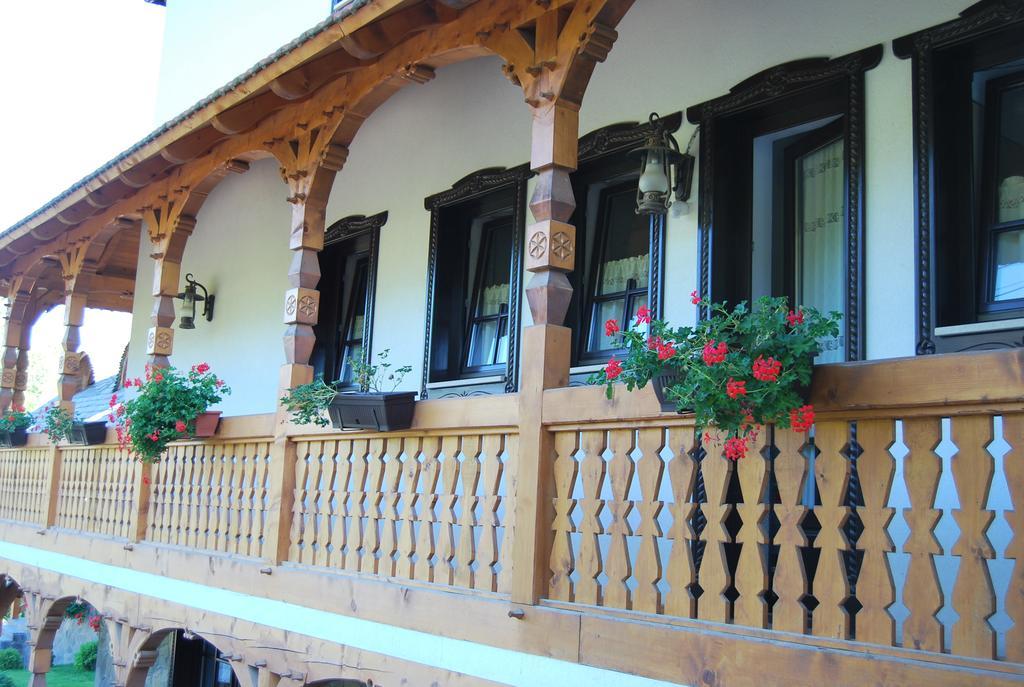 Glodeanca Hotel Ngoại thất bức ảnh